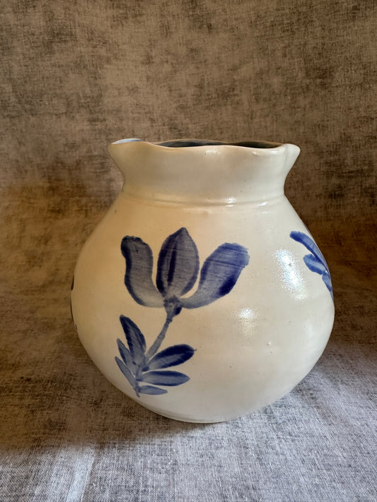 Ruffled Rim Daisy Vase